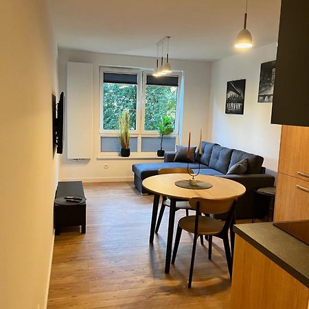 Apartament Julia 1-4 Os Starowapiennikowa 42A Z Balkonem Ze Sniadaniem Kontynentalnym Kielce Kültér fotó