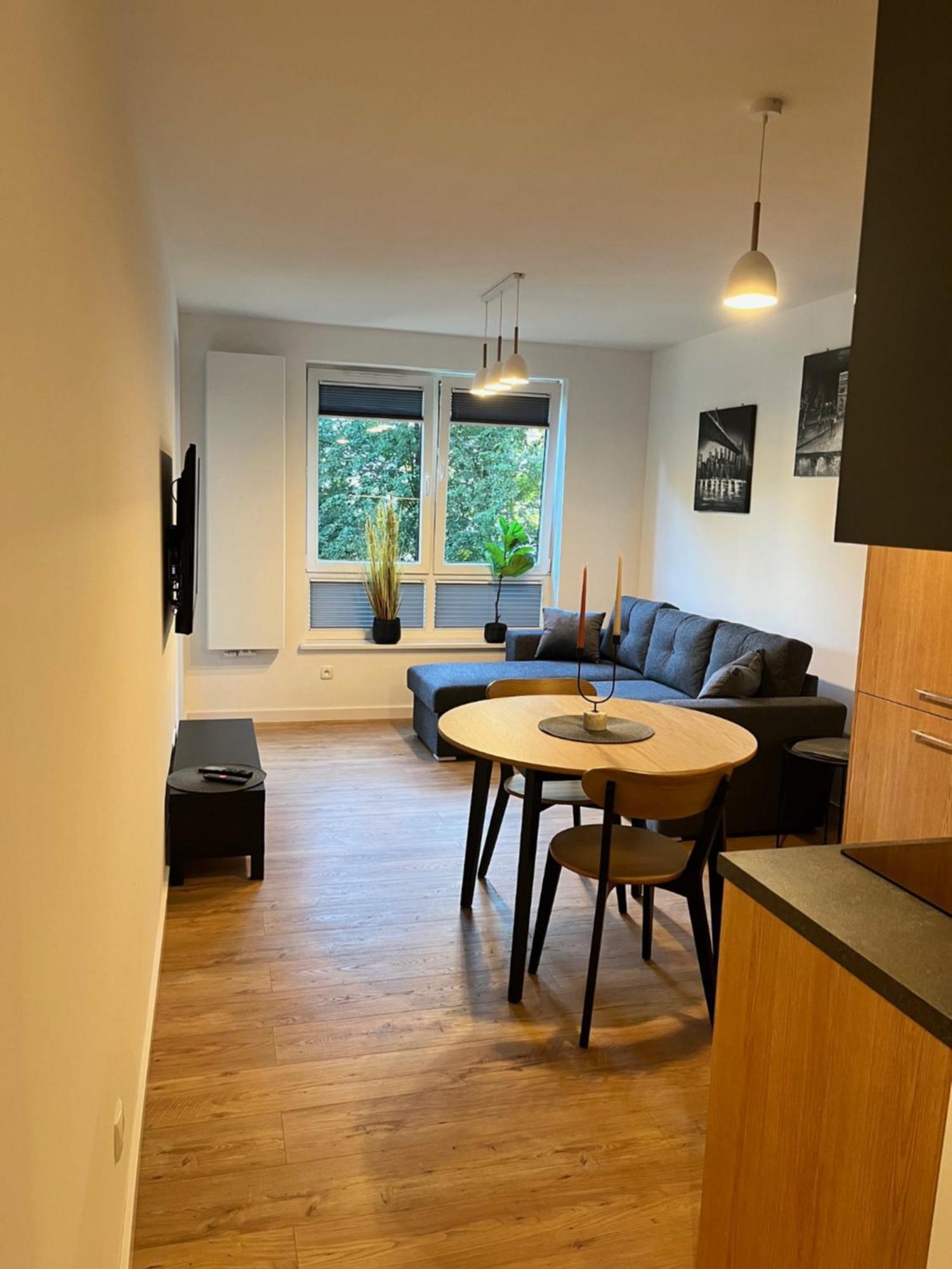 Apartament Julia 1-4 Os Starowapiennikowa 42A Z Balkonem Ze Sniadaniem Kontynentalnym Kielce Kültér fotó