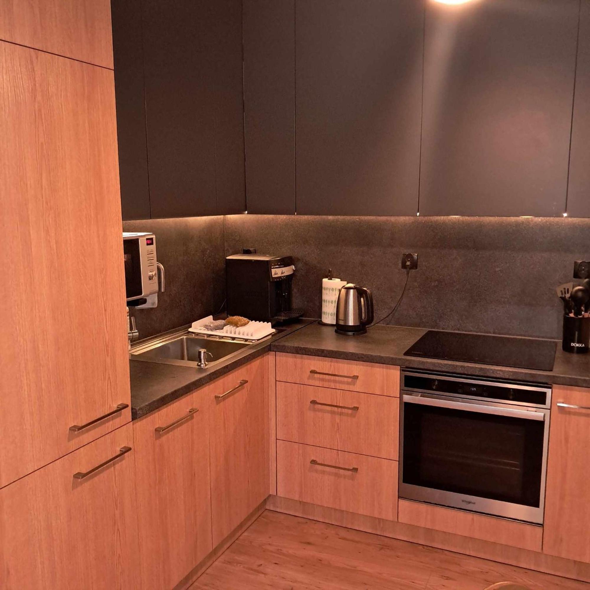 Apartament Julia 1-4 Os Starowapiennikowa 42A Z Balkonem Ze Sniadaniem Kontynentalnym Kielce Kültér fotó